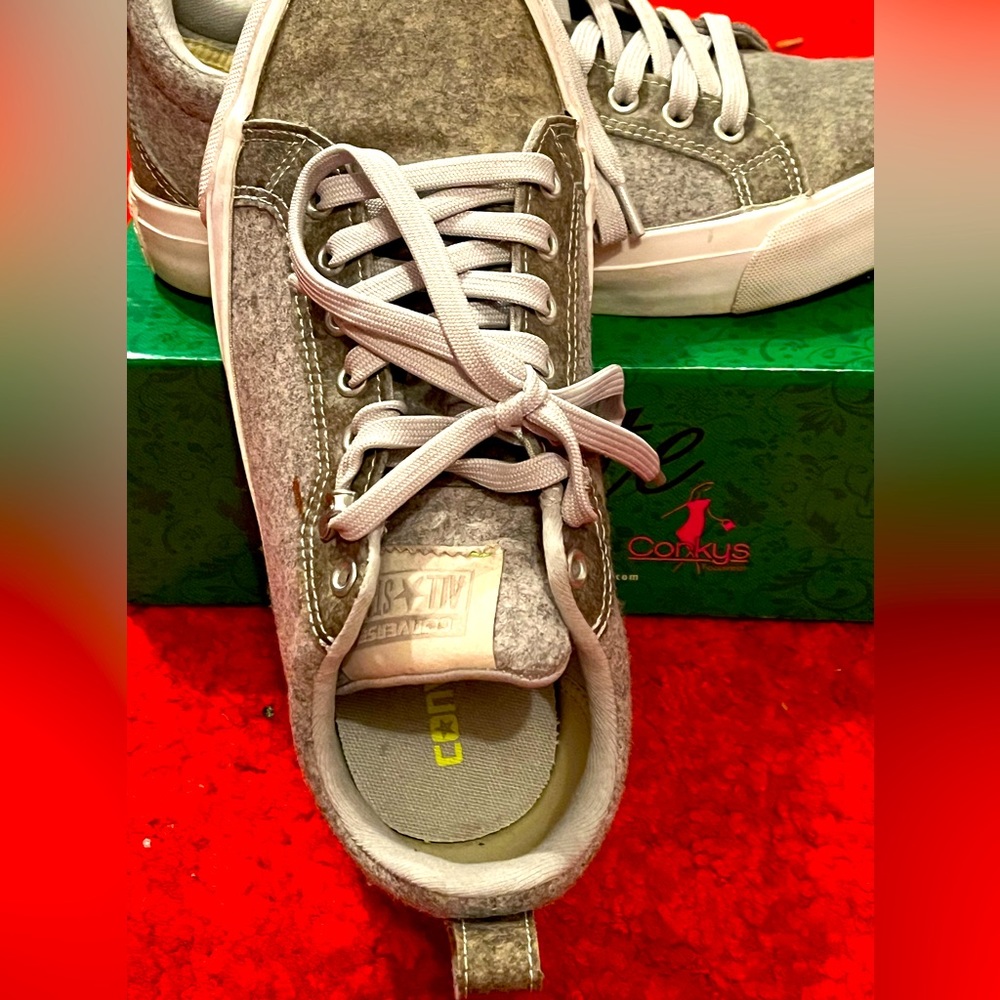 Converse Chunk Grey. Size 8 men size 9.5 women